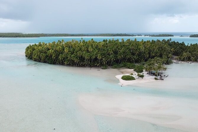 Blue Lagoon - PRIVATE ISLAND Pink sand beach and wildlife reserve - Lunch with coconut crab and a local touch