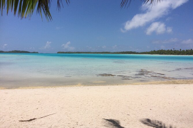 Blue Lagoon - PRIVATE ISLAND Pink sand beach and wildlife reserve - The boat ride from Rangiroa