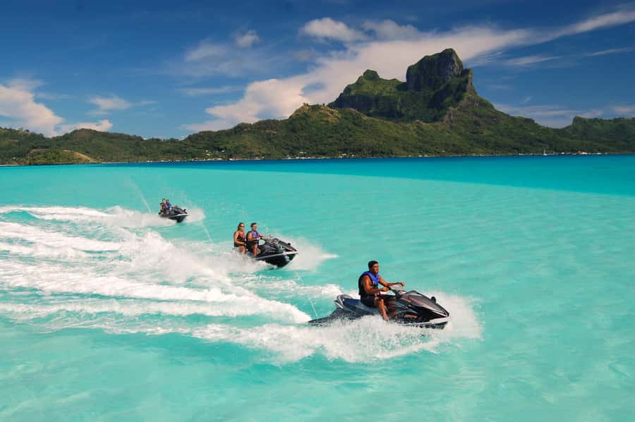 Bora Bora Adventure Day: 4X4 and Jet Ski with Lunch - Two hours on a jet ski around the lagoon