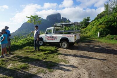 Bora Bora Combo Tour: Lagoon Cruise and 4WD Tour Including Snorkeling