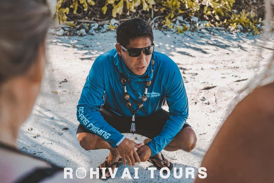 Bora Bora: Full day Lagoon Safari & Lunch on a Motu - ST - The guides bring the personality