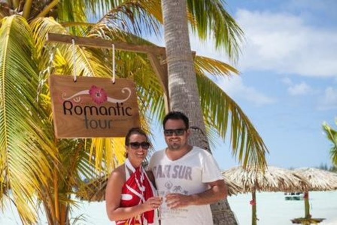 Bora Bora Snorkel Cruise by Polynesian Outrigger Canoe with BBQ Island Lunch - Searching for manta rays and eagle rays