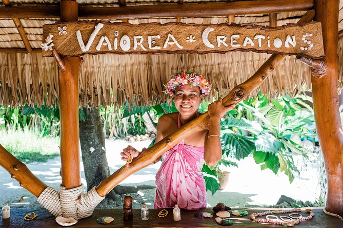 Bora Bora Snorkel Cruise by Polynesian Outrigger Canoe with BBQ Island Lunch - What the $296.49 price really buys