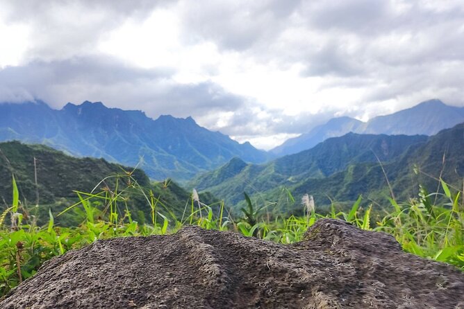 Crossing Over Tahiti Island Safari 4x4 - Archaeological sites and Tahitian culture