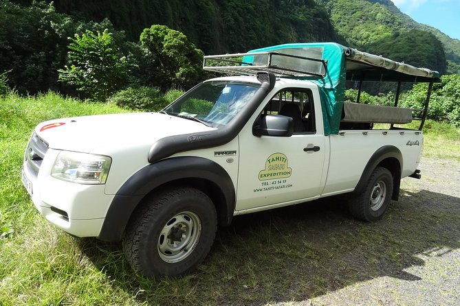 Crossing Over Tahiti Island Safari 4x4 - Entering the Papenoo Valley and volcanic crater