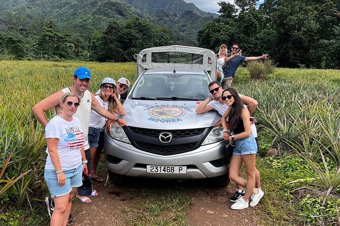 Discovering Moorea from Tahiti in 4x4 with the Ferry Terevau - A four-hour introduction to Moorea