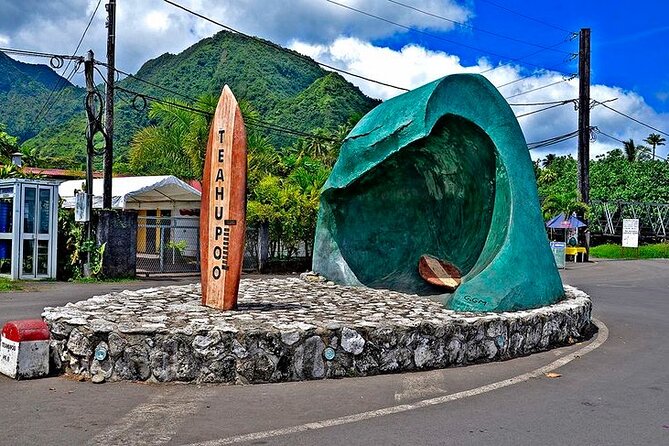 Discovering the emblematic sites of Tahiti - Pointe Venus and Tahiti’s black-sand coast