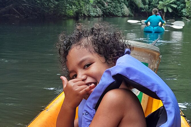 Discovery in Kayaking of the Faaroa River in Raiatea - What you will and will not see