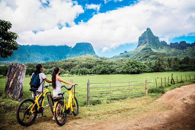 E-Bike Moorea Electric Bike Rental Moorea - The coastal road and Moorea’s famous bays