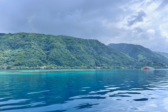 Excursion to discover the authentic Tahiti Peninsula 4:00 - Seeing the Teahupo’o Wave Sign