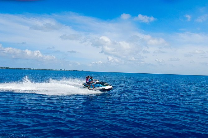 Fakarava Adventure Jet Ski Tour - The safety briefing with Vahinetua