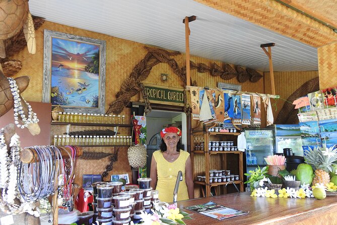 Franckyfranck tours Moorea - Tours privés // Private half day tours - Manutea Tahiti and the Rotui tasting stop