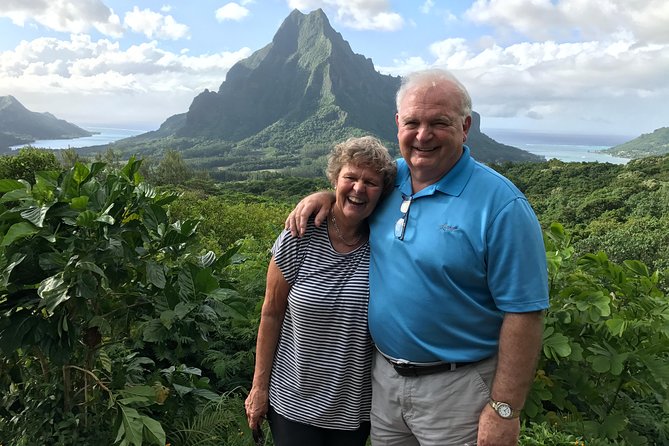 Franckyfranck tours Moorea - Tours privés // Private half day tours - Belvedere Lookout and Rotui Mountain