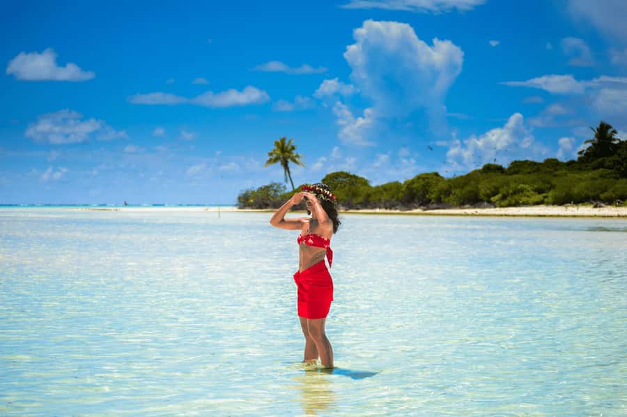 From Tahiti: Tetiaroa Island Tour by Sailing Catamaran - Landing by dinghy and walking to Bird’s Island