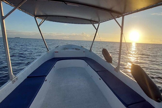Guided sunset cruise on Raiatea Lagoon - Why Raiatea’s sunset looks best from the lagoon