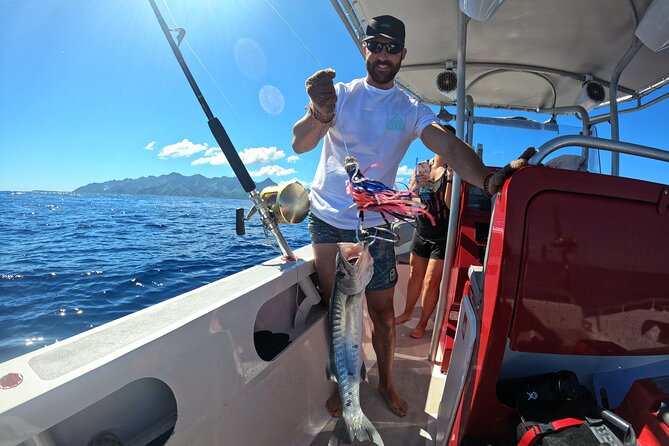 Half-day Big Fishing in Moorea on shared tour - A four-hour taste of Moorea’s wild ocean