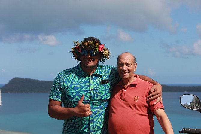 Half day lagoon safari tour in Bora Bora- Shared tour - Sharks and stingrays in shallow water