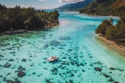 Half Day Tour : Moorea Snorkeling & Sailing on a Catamaran named Taboo