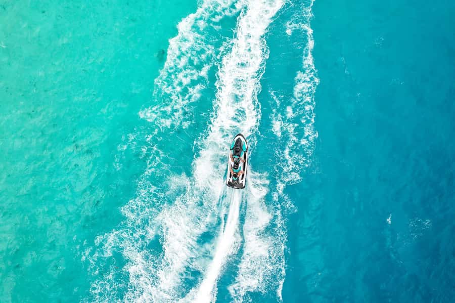 Jet Ski Around Bora Bora - Speed Through Paradise - The island circuit and Bora Bora’s mountain views