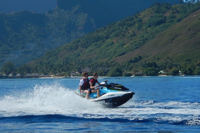 Jet-Ski Découverte 1H00 Jet Ski excursion to Moorea (Single or two-seater) - The one-hour jet ski route along Moorea’s northwest coast