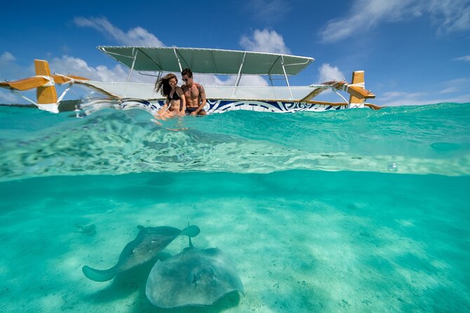 Lagoon Snorkeling Tour with Tahitian Oven Lunch in Bora Bora - Swimming near peaceful sharks