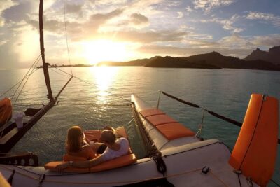 LUXURY Catamaran Bora Bora : The Sunset Escape