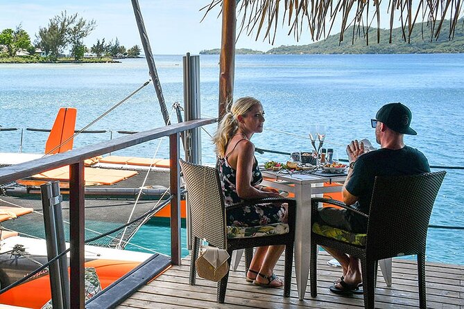 LUXURY PRIVATE Catamaran Bora Bora : Full-Day Trip - Swimming and snorkeling in a beautiful bay