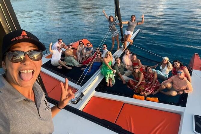 LUXURY PRIVATE Catamaran Bora Bora : The Sunset Escape - The crew can shape the evening
