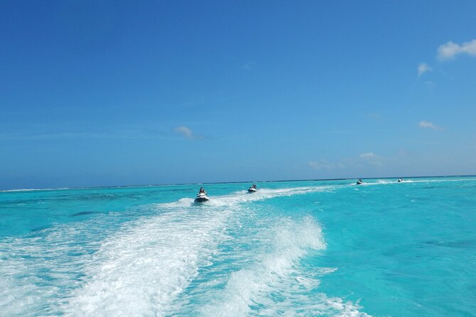 Medium Combo in Moorea of 2 hours of Jetski and 2h30 of Quad - One morning, two very different views of Moorea