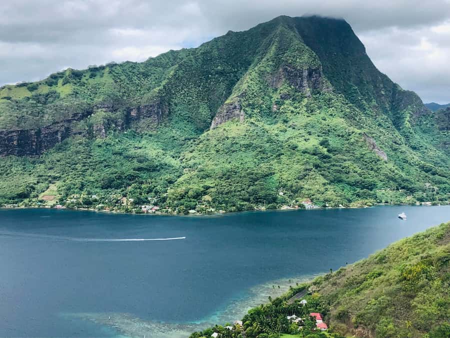 Moorea:4X4 safari excursion between land and sea with lunch - What the $212 price really covers