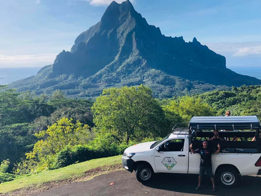 Moorea:4X4 safari excursion between land and sea with lunch - Crossing the Opunohu Valley
