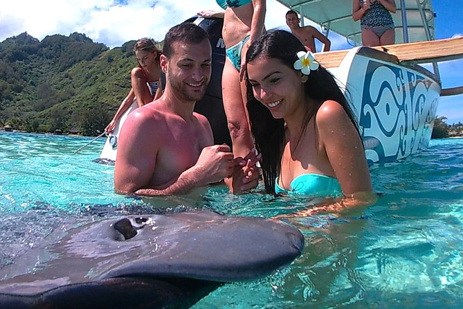 Moorea 6-Hour Snorkeling and Lunch Shared Tour - A barbecue lunch with your feet in the water