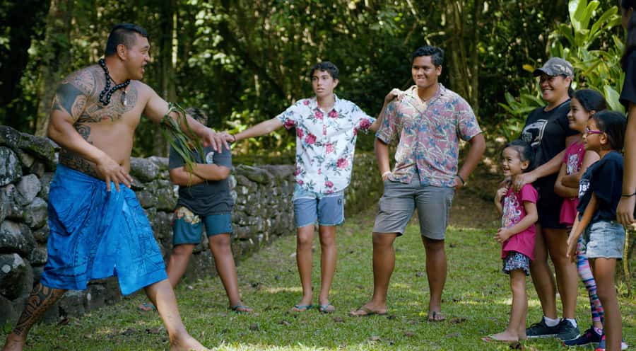 Moorea: Half-Day Open-Air 4WD Safari with Hotel Transfers - Marae and the traditional village add cultural context