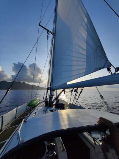 private sunset sailing tour