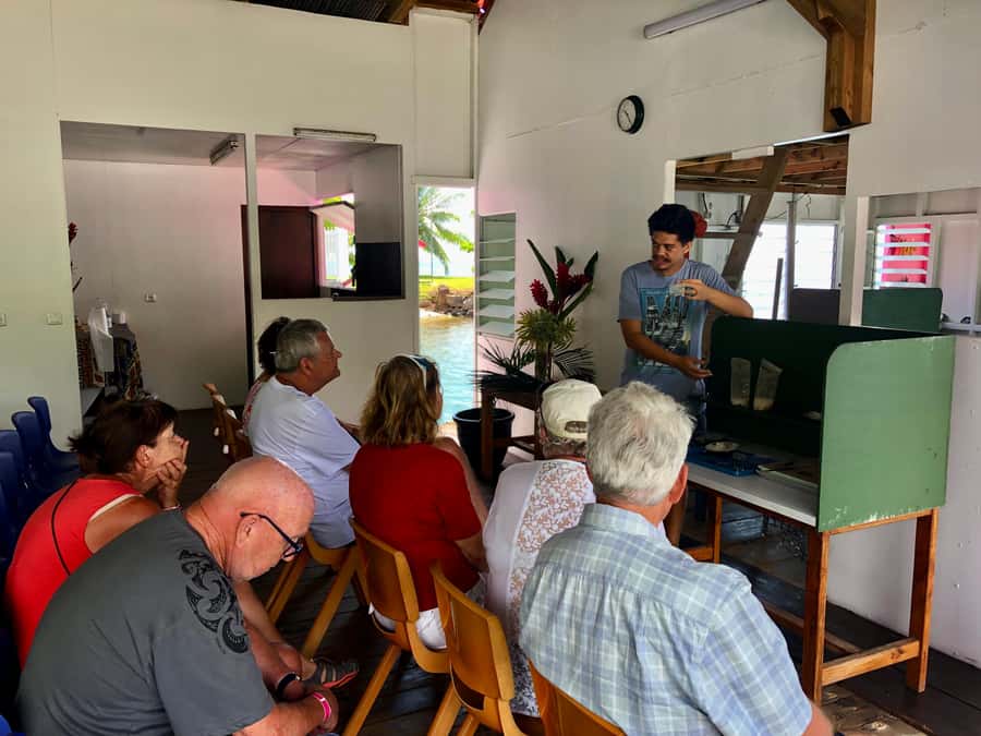 Must-Do : Nature, Culture & Moments Uniques – MirimirI Tours - Pearl farming and Raiatea’s craft traditions