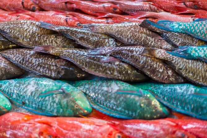 Papeete Market Place - A three-hour introduction to Papeete Market