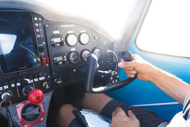 Private 30-minute flight downwind of Huahine - Is $291.51 per person good value?