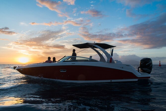 Private Boat Trip with Sunset / sunset cruise - Leaving Te Moana Tahiti Resort at 5:30 pm