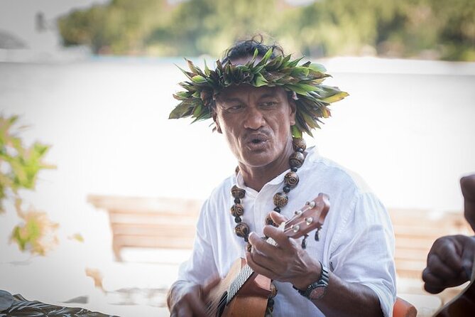 Private Bora Bora Lagoon Experience - From Vaitape to the open lagoon