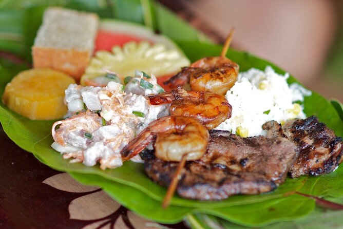 Private Full-Day Lagoon Adventure in Bora Bora with BBQ Lunch - A 9:00 a.m. Start on an Outrigger Canoe