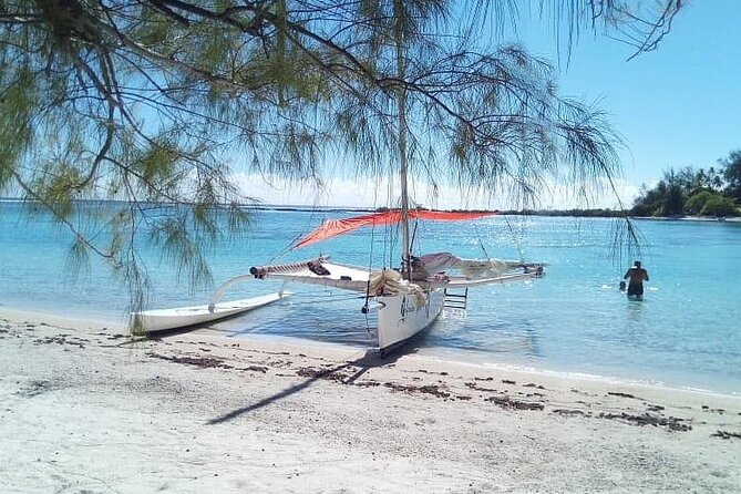 Private Moorea Discovery Half-day Sailing - Snacks, fruit, and drinks on the lagoon
