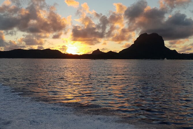 Private Reef Discovery Luxury Dream Day Tour in Bora Bora - A romantic sunset cruise to finish the day