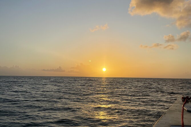 Private sunset cruise in Bora Bora - Who will enjoy this evening most