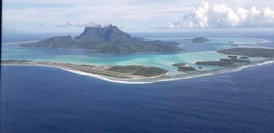 Raiatea: Bora Bora and Taha'a Private Scenic Flight one hour - Weather, timing, and the practical tradeoff