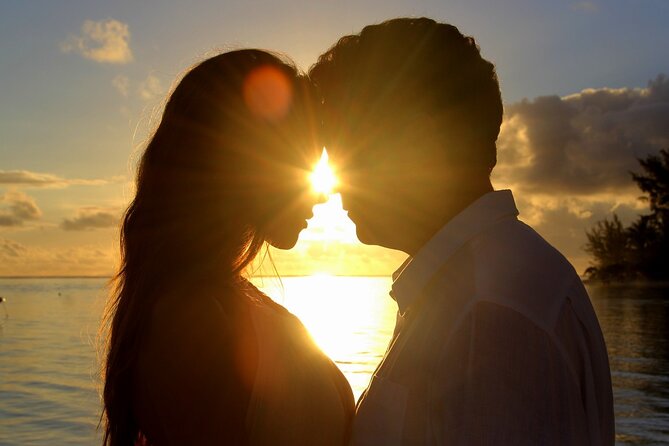 Reef Discovery Private Sunset Cruise in Bora-Bora - A private evening on Bora Bora’s western side