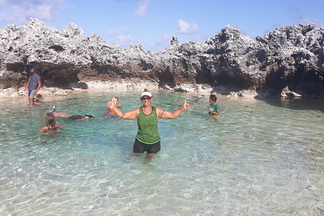 Reef island private tour - Dolphins and the Tiputa aquarium