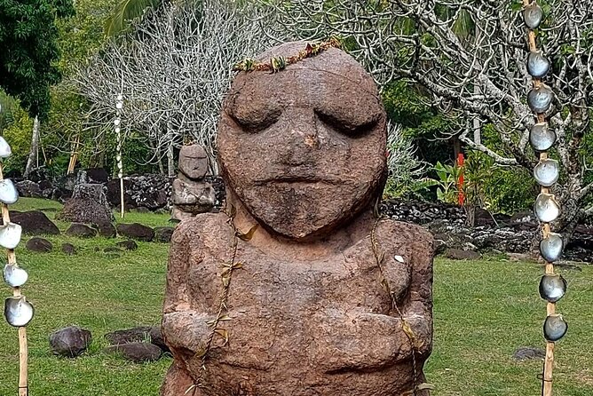 Shared 4.5h Circle Island Tour of Tahiti Nui by Lydia - Mara’a Caves and the island’s volcanic bones