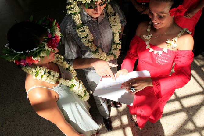 Shared Transfer: Tahiti Airport to Hotel or Cruise Port - The Papeete hotel route