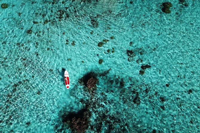 Stroll out of time on the lagoon of Bora Bora - A downwind route for easier distance
