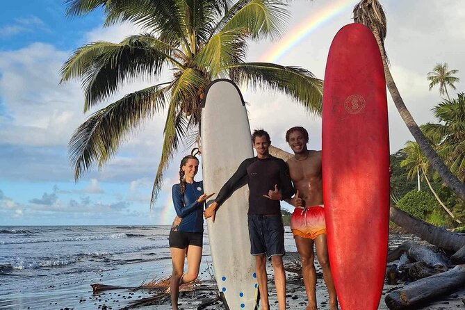 SURF TAHITI Bites & Waves – Surf experience with every bite - Meeting in Māhina and getting ready